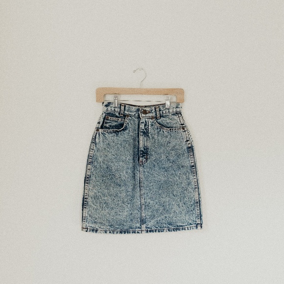 Vintage Dresses & Skirts - Vintage Acid Wash 26" High-Waisted Denim Skirt